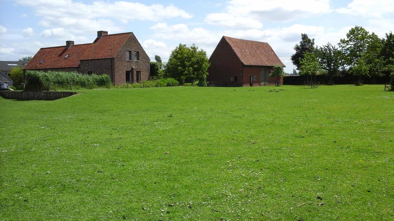 B&B De Hulst Izegem Bagian luar foto