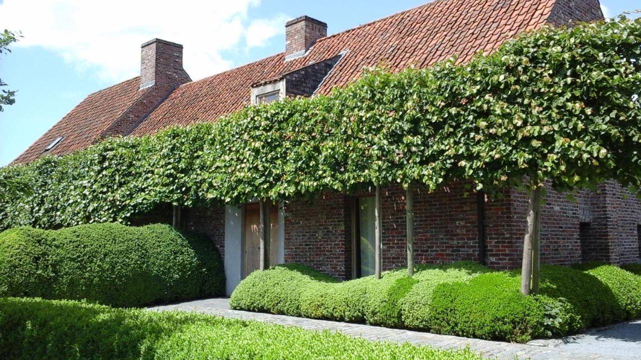 B&B De Hulst Izegem Bagian luar foto