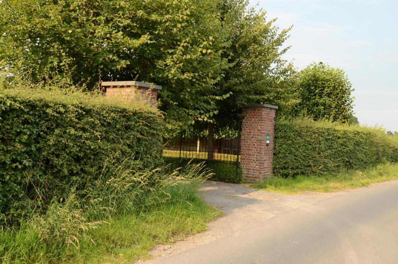 B&B De Hulst Izegem Bagian luar foto