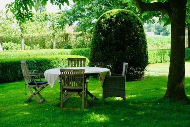 B&B De Hulst Izegem Bagian luar foto